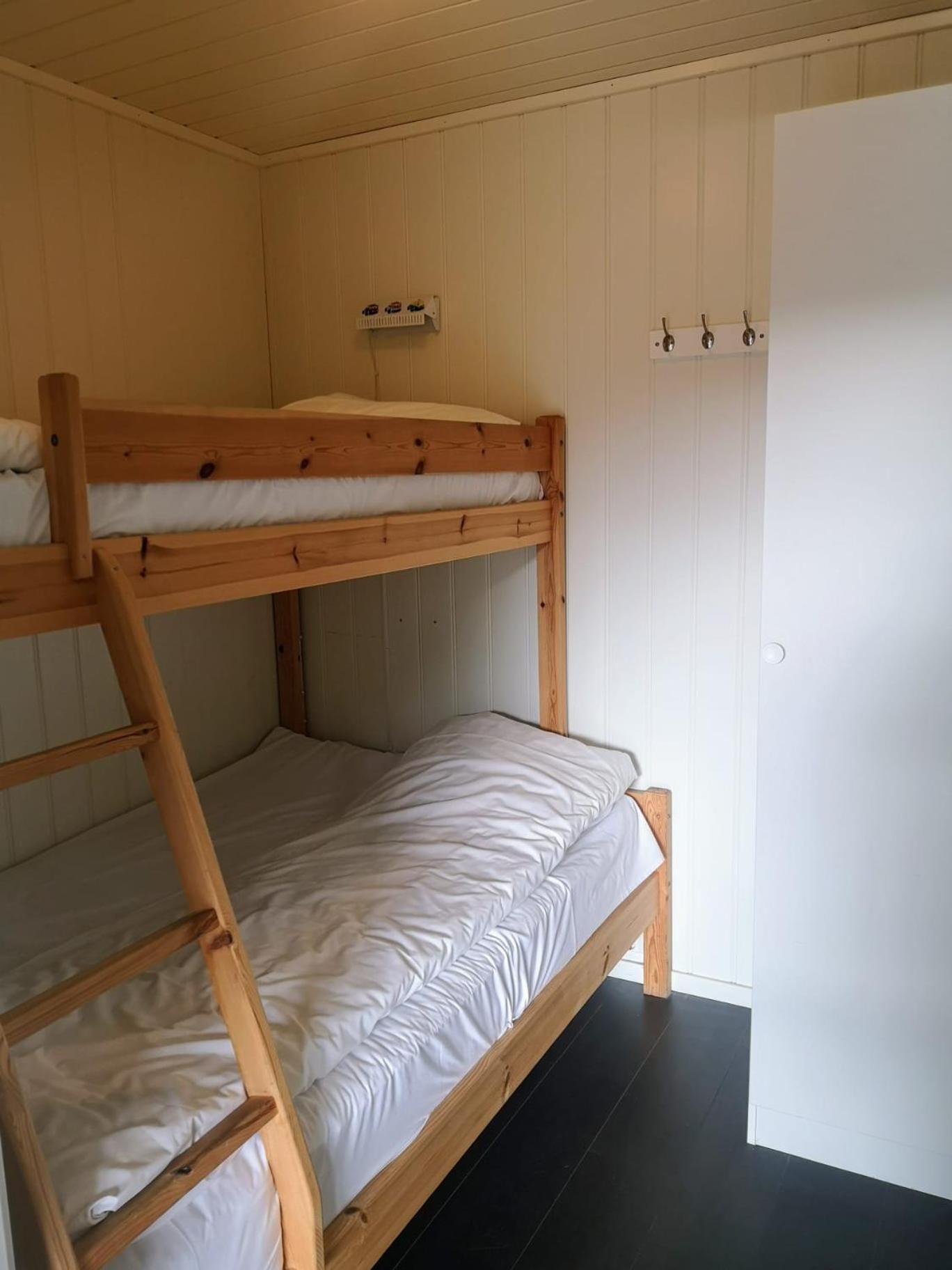 Ulvsvag Gjestgiveri Og Fjordcamping As Zewnętrze zdjęcie