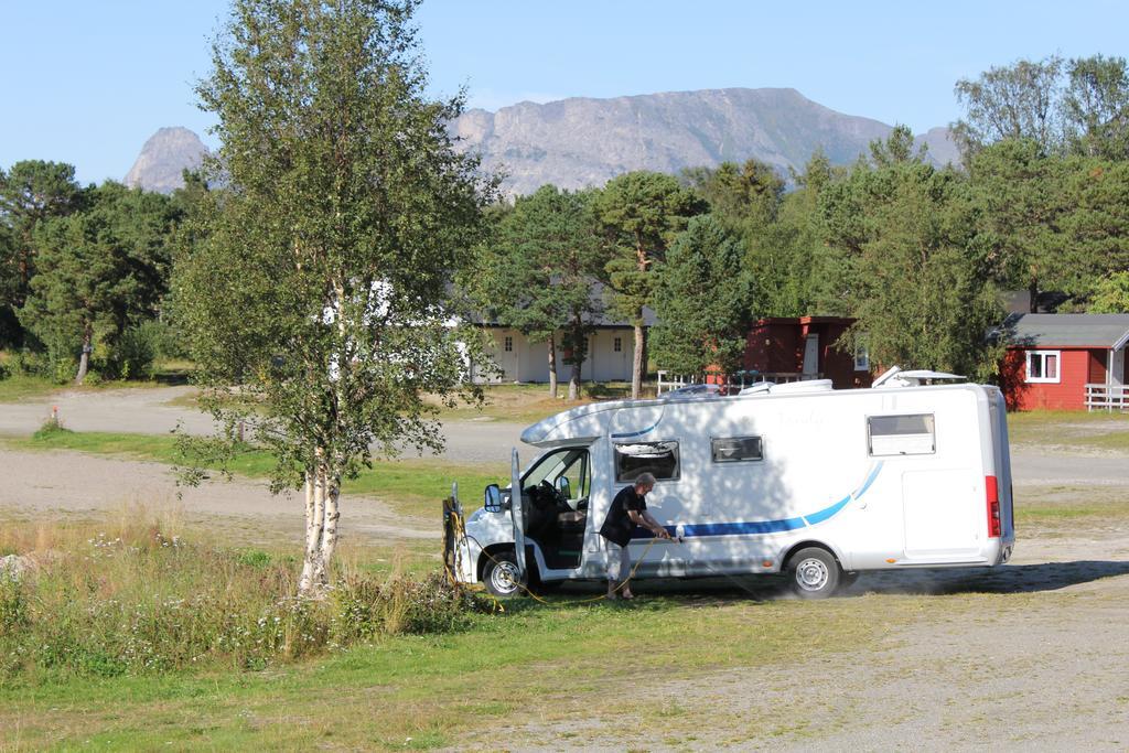 Ulvsvag Gjestgiveri Og Fjordcamping As Zewnętrze zdjęcie